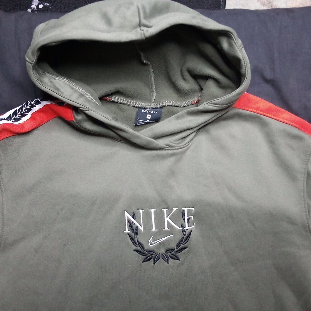 Vintage Y2K Nike Dri-Fit Hoodie Sweatshirt